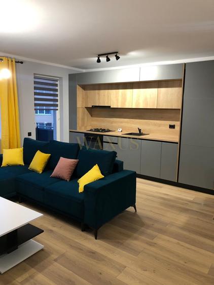 Apartament cu 2 camere semidecomandat, mobilat în Florești