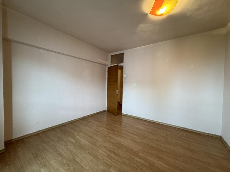 Apartament cu 2 camere decomandat în Calea Călărașilor