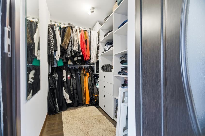 Apartament cu 2 camere decomandat, mobilat în P-ța Alba Iulia