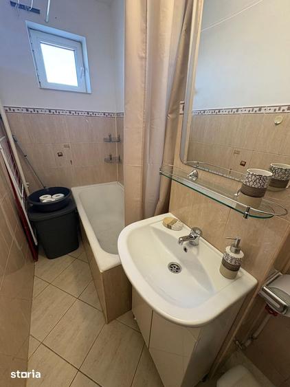 Apartament cu 2 camere în Podu Roș