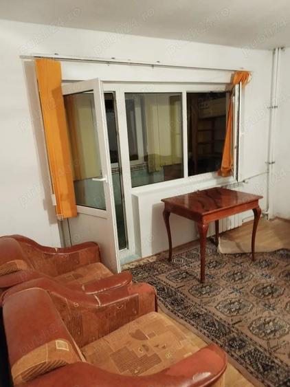 Garsonieră decomandată în Uverturii