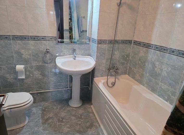 Apartament cu 3 camere decomandat în Calea Caransebeșului