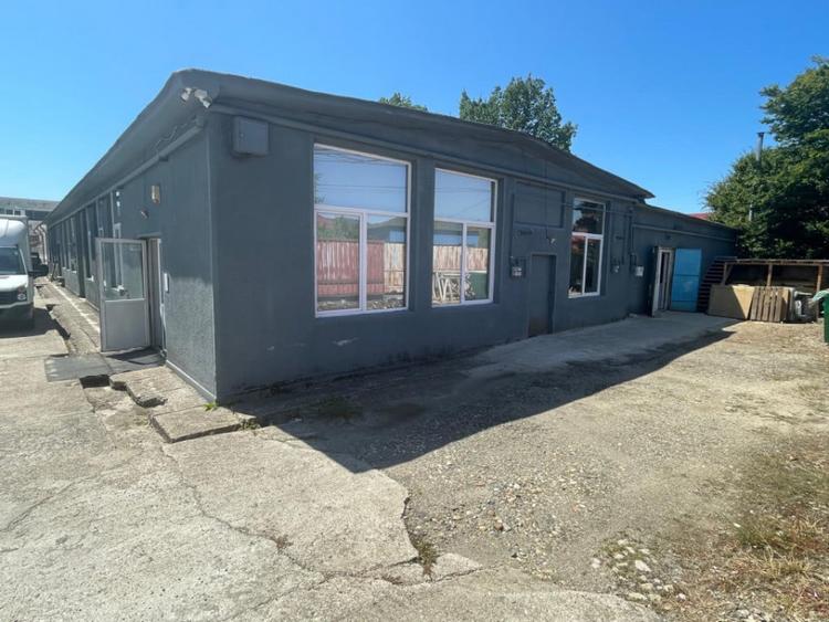 Spațiu comercial, de 845 mp, în Central