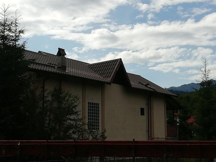 Casă cu 4 camere în Cheia