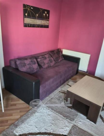 Apartament cu 2 camere decomandat în Palat