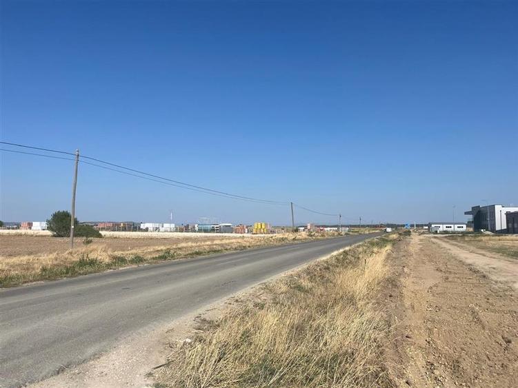 Teren Construcții intravilan de 5755 mp, în Aeroport