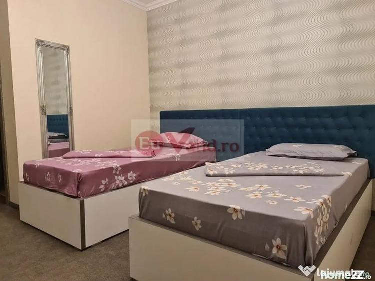 Casă cu 7 camere cu Teren 300 Mp în Faleză