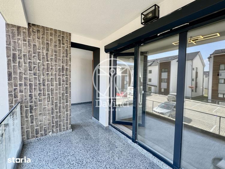 Apartament cu 3 camere decomandat în Cristian