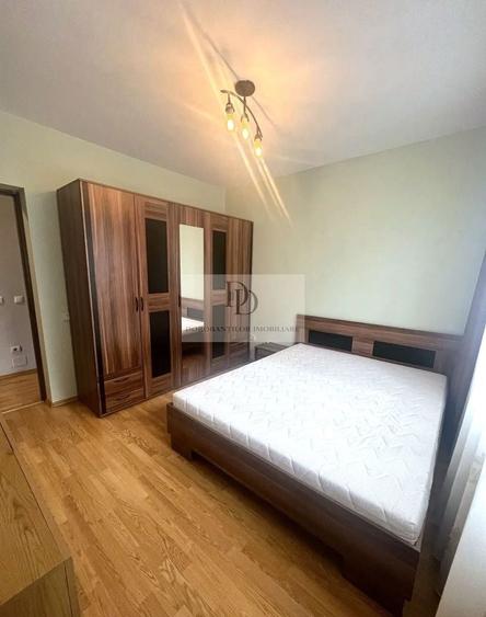 Apartament cu 3 camere decomandat, mobilat în Europa