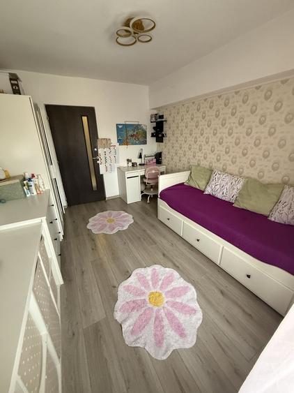 Apartament cu 2 camere decomandat, mobilat în Trocadero
