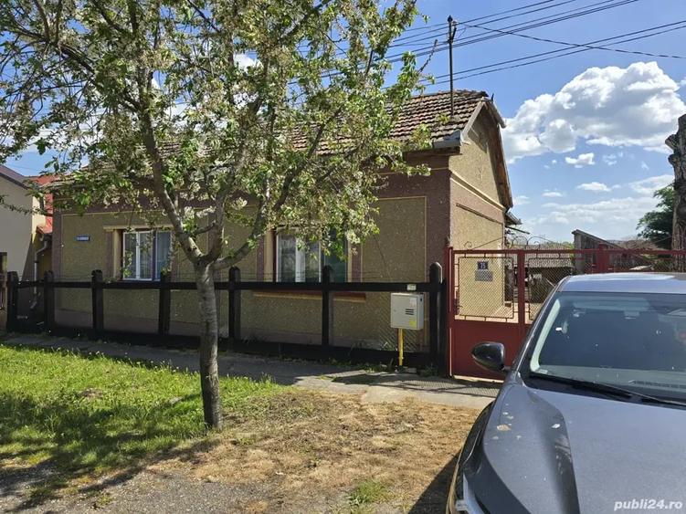 Casă cu 3 camere cu Teren 2000 Mp în Tășnad