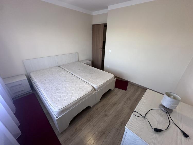 Apartament cu 3 camere decomandat, mobilat în Cetate