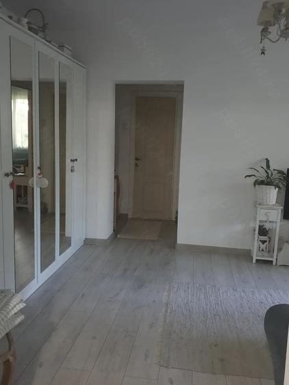 Apartament cu 2 camere semidecomandat în Pajura