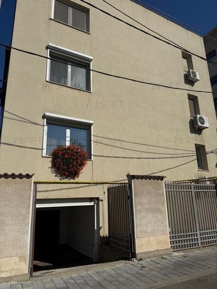 Apartament cu 4 camere decomandat, mobilat în Barbu Văcărescu
