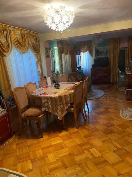 Casă cu 4 camere în Otopeni