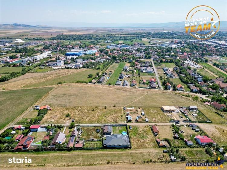 Teren de 5300 mp, în Central