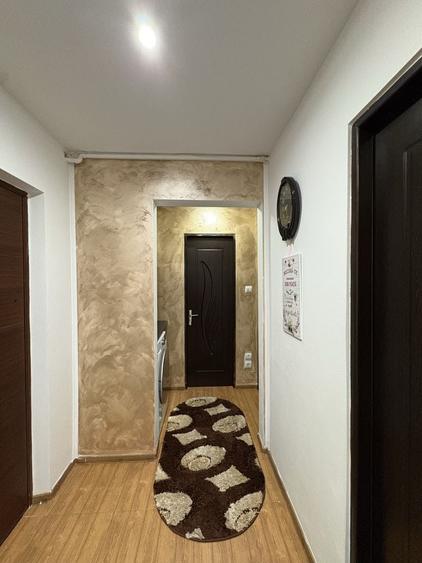 Apartament cu 2 camere decomandat în Berca