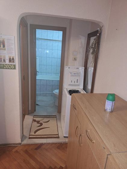 Apartament cu 2 camere semidecomandat în Săsar