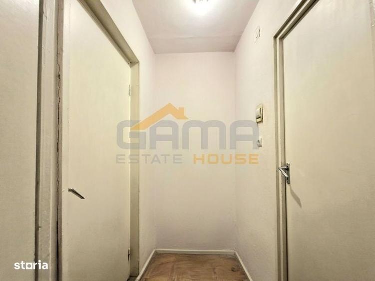 Apartament cu 3 camere semidecomandat în Aurel Vlaicu