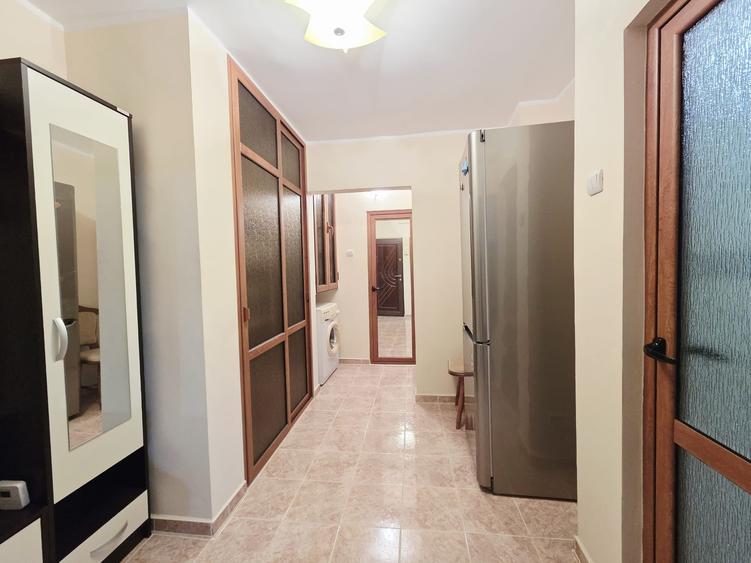 Apartament cu 2 camere decomandat în I. C. Frimu