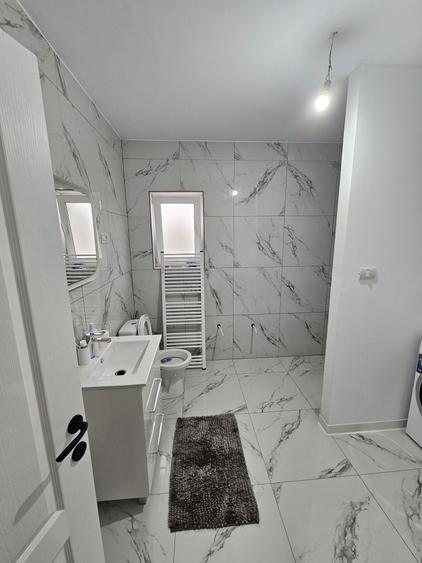 Casă cu 4 camere în Exterior Vest