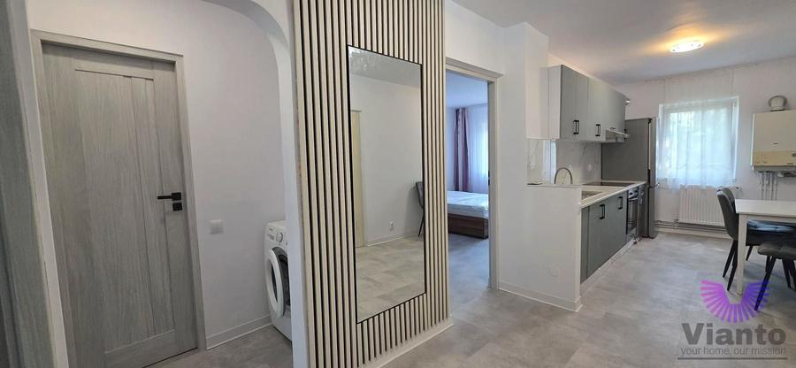Apartament cu 3 camere decomandat, mobilat în Central
