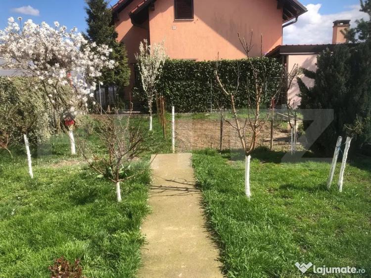Casă cu 4 camere cu Teren 500 Mp în Carpați 2