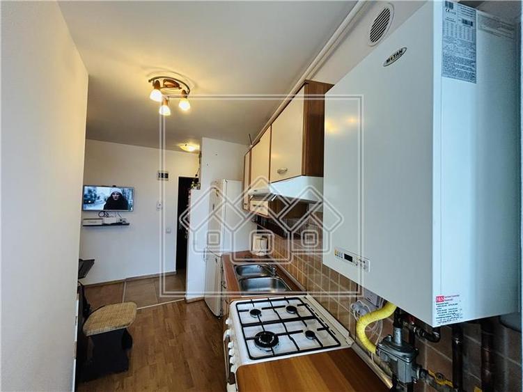 Apartament cu 2 camere decomandat în Turnișor