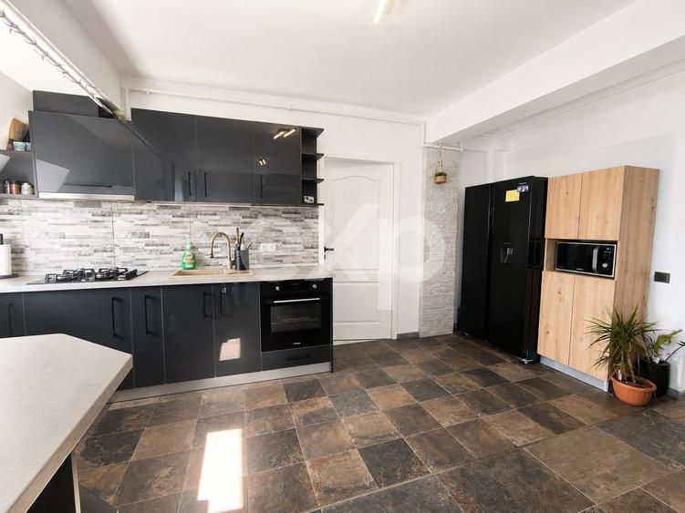 Apartament cu 2 camere semidecomandat, mobilat în Florești