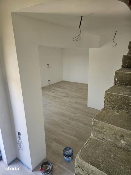 Casă cu 4 camere cu Teren 376 Mp în Curtea de Argeș