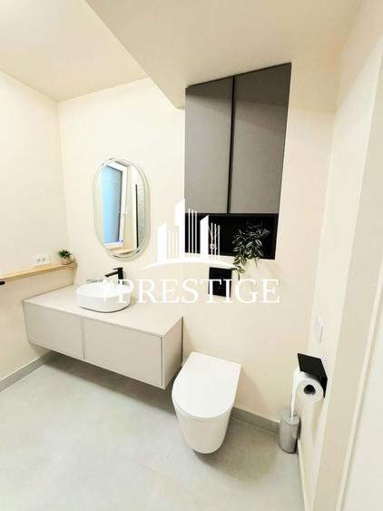 Apartament cu 2 camere decomandat, mobilat în Central