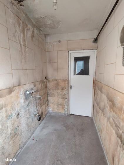 Apartament cu 2 camere semidecomandat în Micro 11