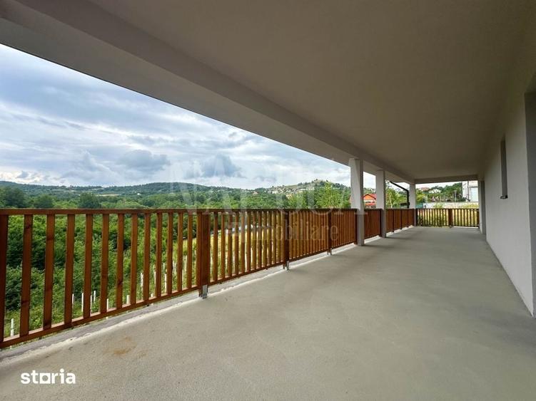Casă cu 4 camere cu Teren 830 Mp în Sălicea
