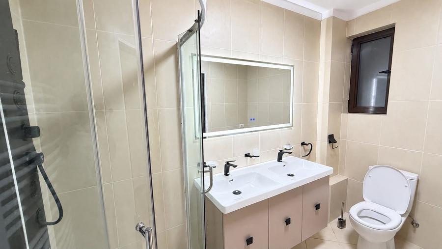 Apartament cu 4 camere, mobilat în Străulești