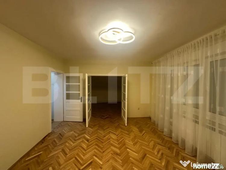Apartament cu 4 camere decomandat în Titulescu