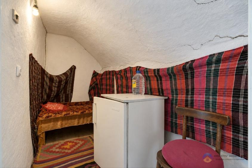 Casă individuală cu 4 camere cu Teren 1058 Mp în Dochia