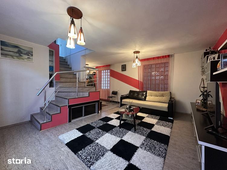 Casă cu 4 camere cu Teren 360 Mp în Blejoi
