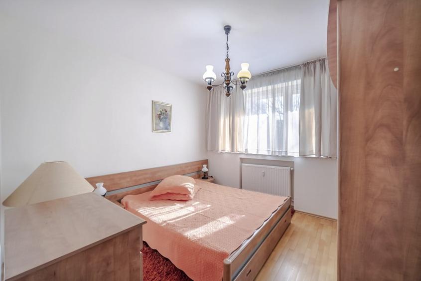 Apartament cu 2 camere semidecomandat, mobilat în 1 Mai