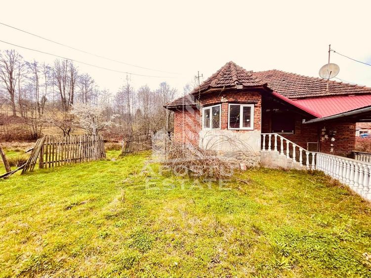 Casa cu potential amenajare pescarie- Zona Varfurile