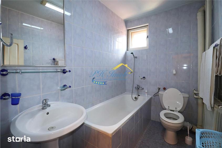 Casă cu 5 camere cu Teren 389 Mp în Central