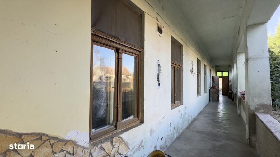 Casă cu 4 camere în Central