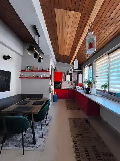 Apartament cu 3 camere semidecomandat, mobilat în Prelungirea Ghencea
