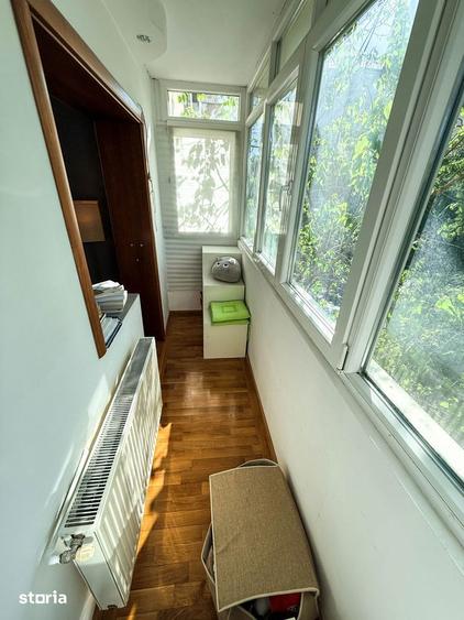 Apartament cu 3 camere decomandat în Vitan
