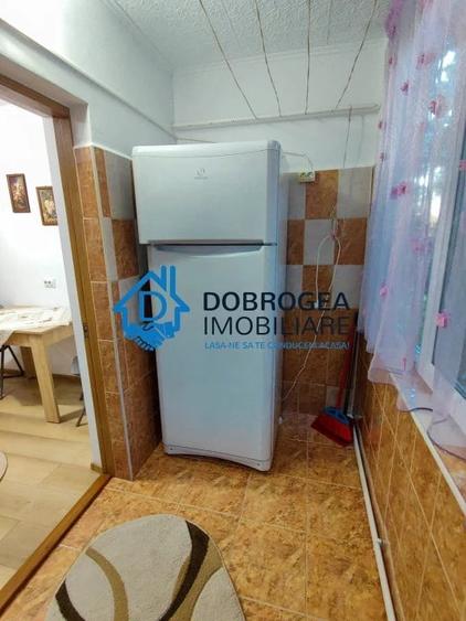 Apartament cu 2 camere decomandat în E3