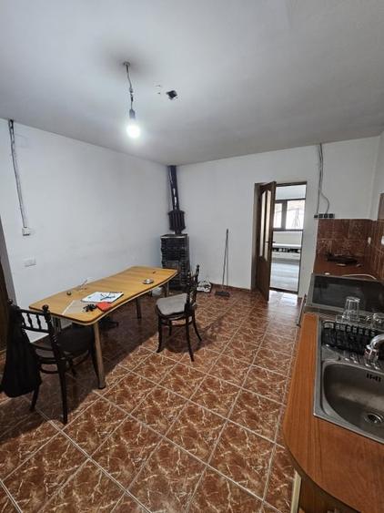 Casă individuală cu 3 camere cu Canalizare în Giarmata