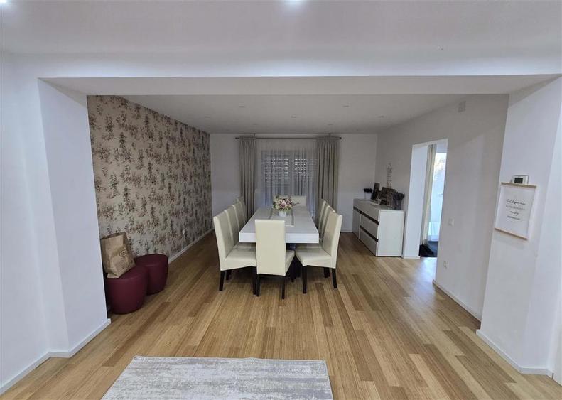 Casă individuală cu 5 camere cu Teren 1000 Mp în Sfântu Ilie