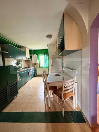 Apartament cu 4 camere decomandat, mobilat în Soarelui