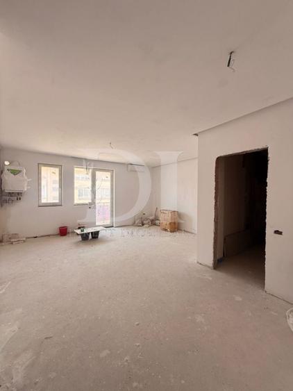 Apartament cu 3 camere decomandat în Florești — fotografia 1