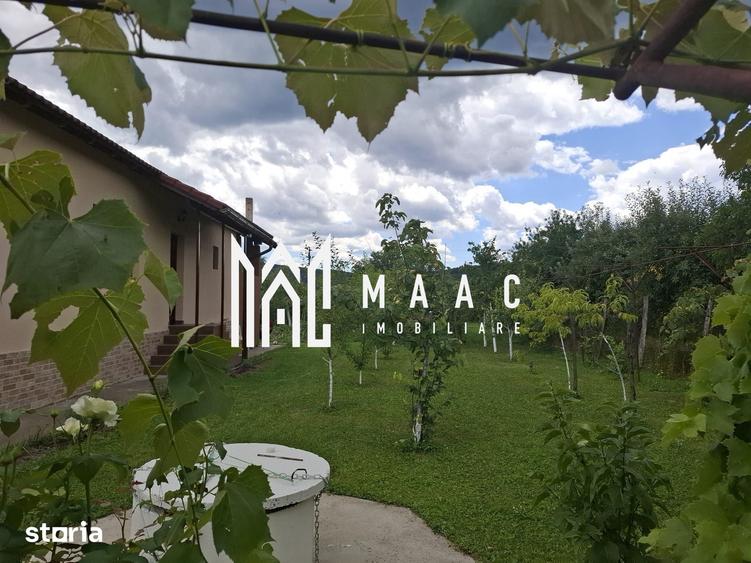 Casă cu 4 camere cu Teren 1556 Mp în Bărbătești