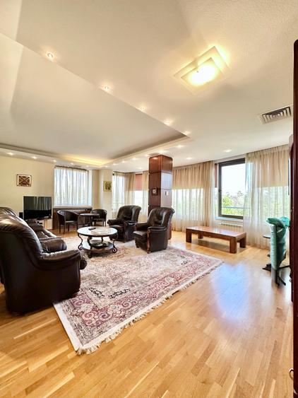 Apartament cu 3 camere decomandat, mobilat în Primăverii
